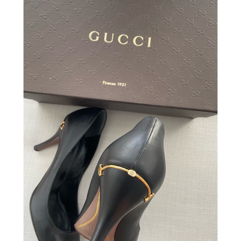 Gucci Leather Pumps